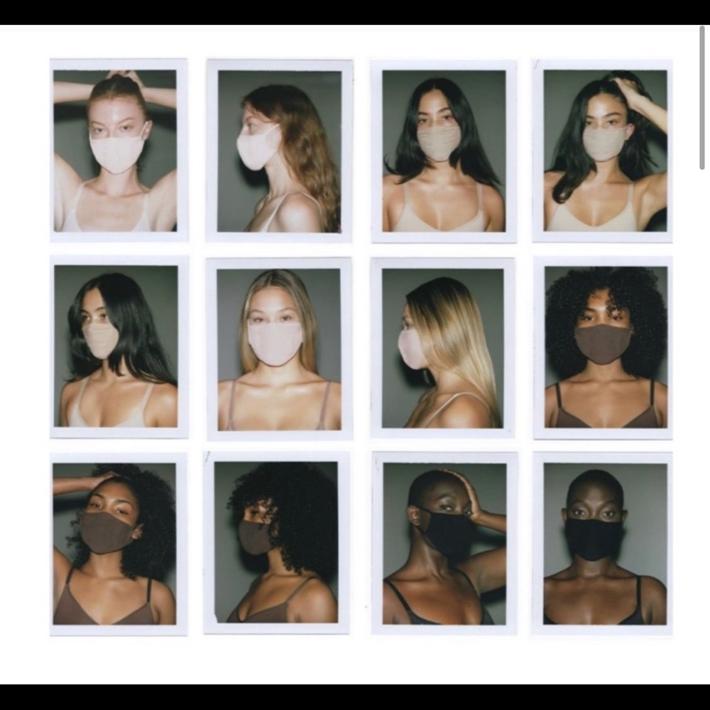 ❌SKIMS KIM KARDASHIAN facemask